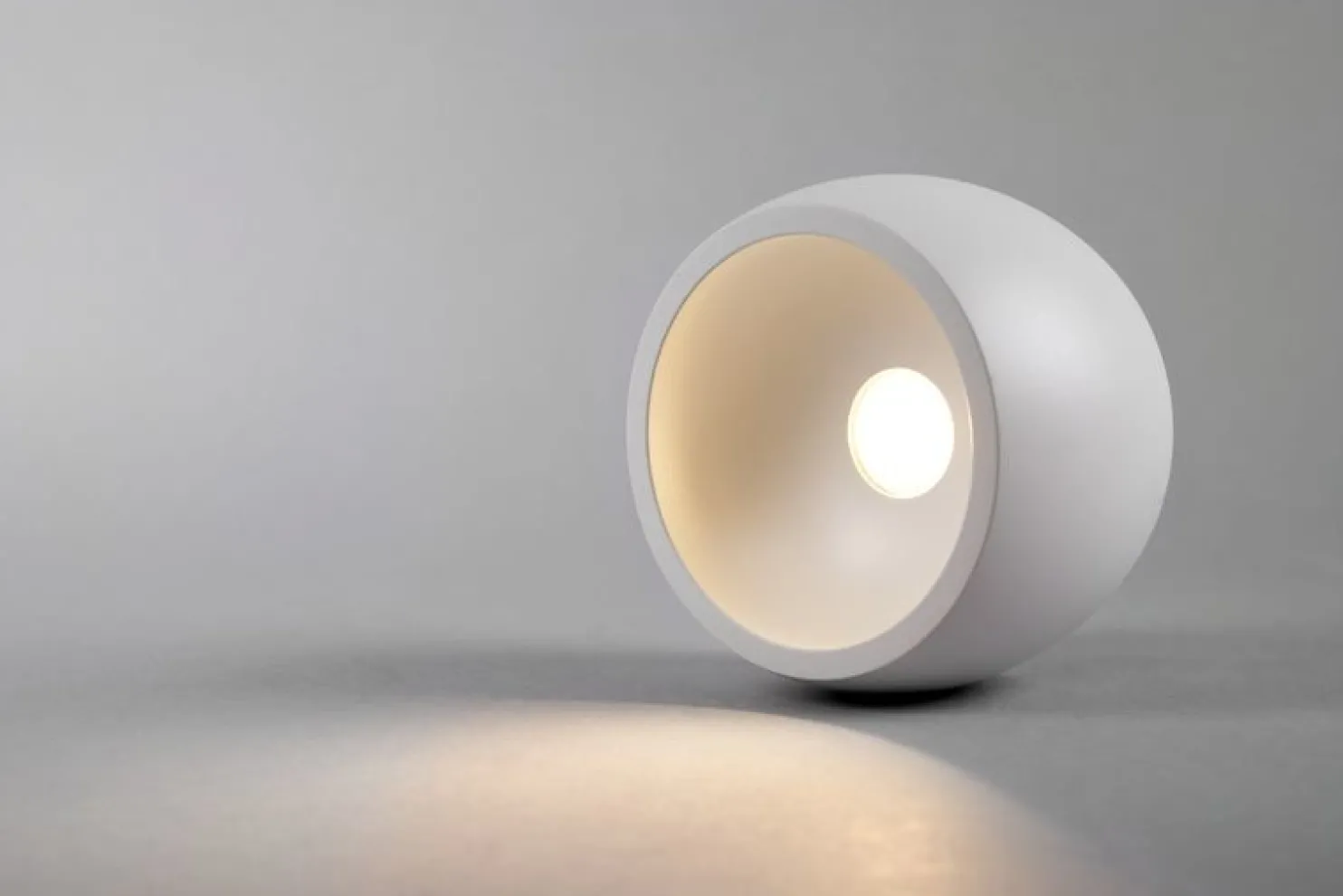 LED-kattovalaisin Hide-a-lite Globe G2 Surface Tune valkoinen