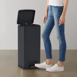 Roskakori polkimella, 30l, ruostumaton teräs, eri värejä