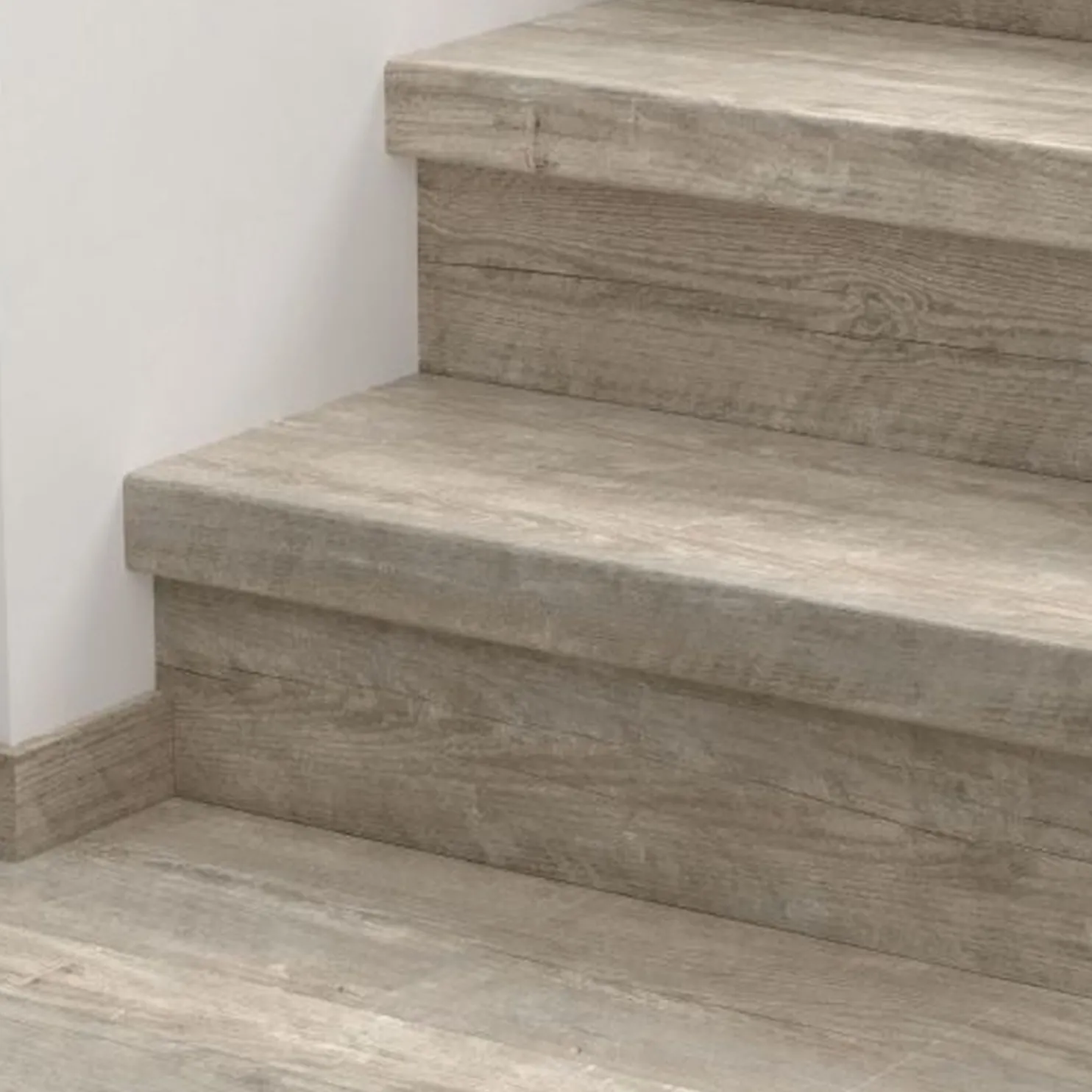 Vinyyliporrassuoja Pergo Medium Plank, 2kpl